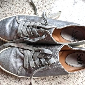 Women's metallic sofft sneakers